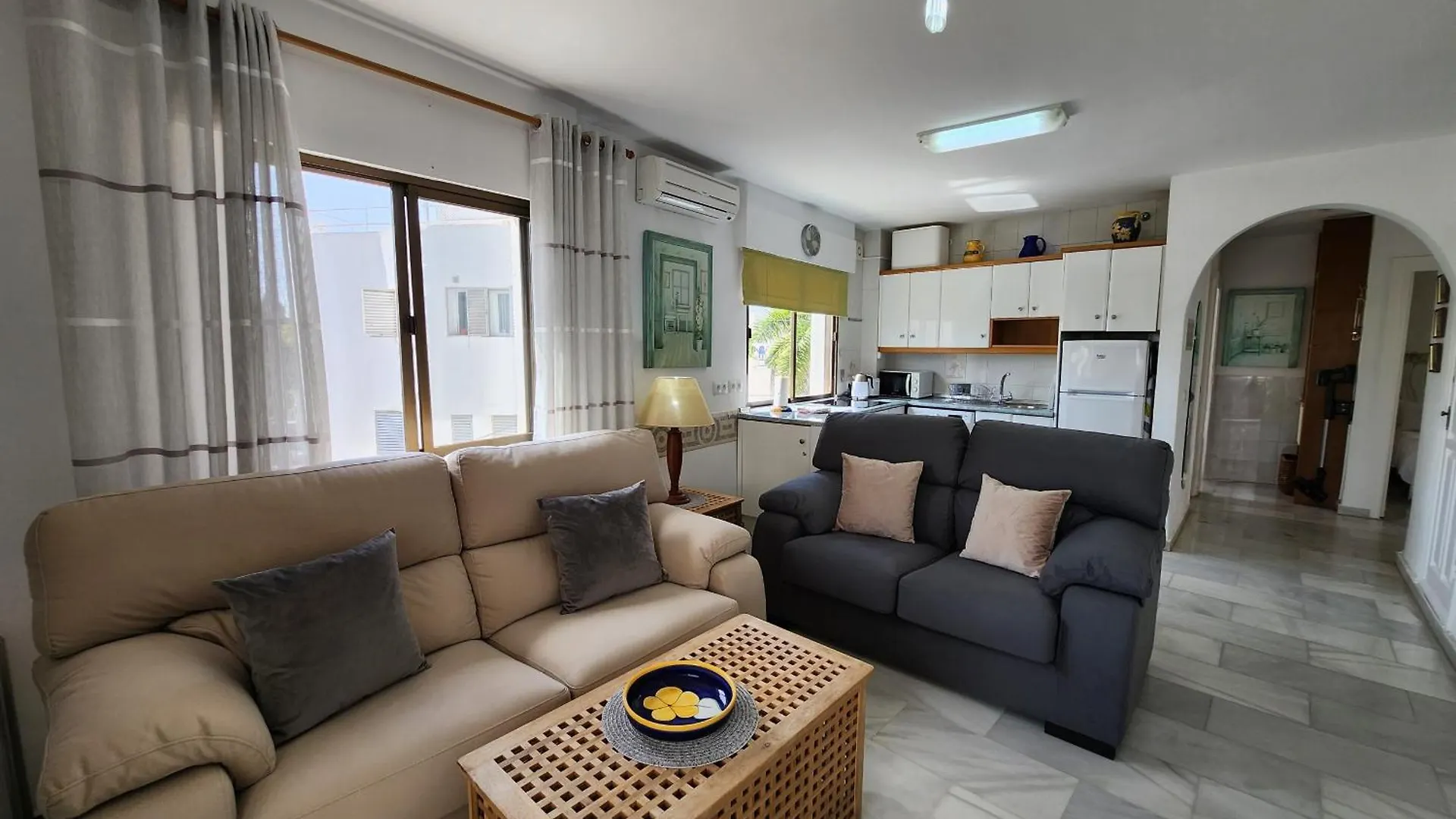 Carabeo 99 - Sleeps 4 Apartment Nerja