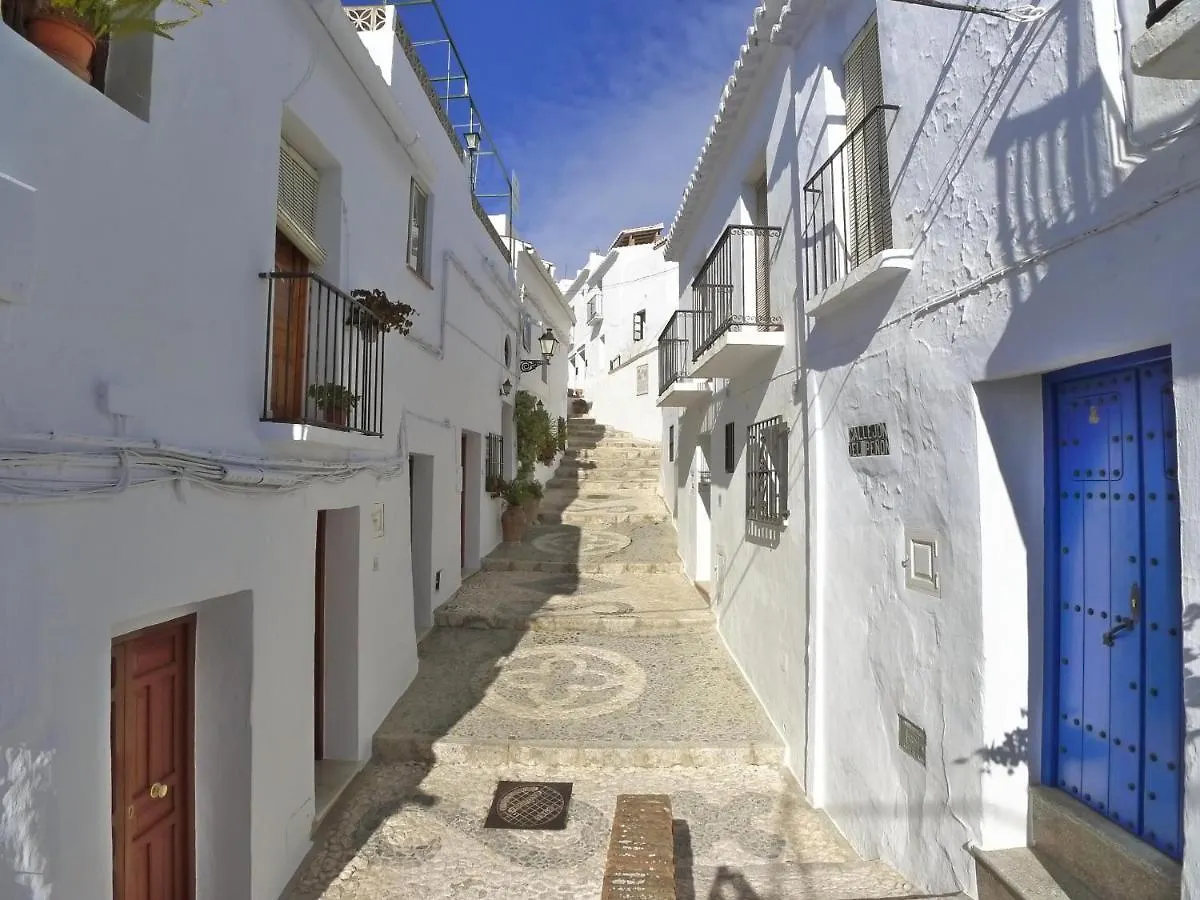 Carabeo 99 - Sleeps 4 Apartment Nerja