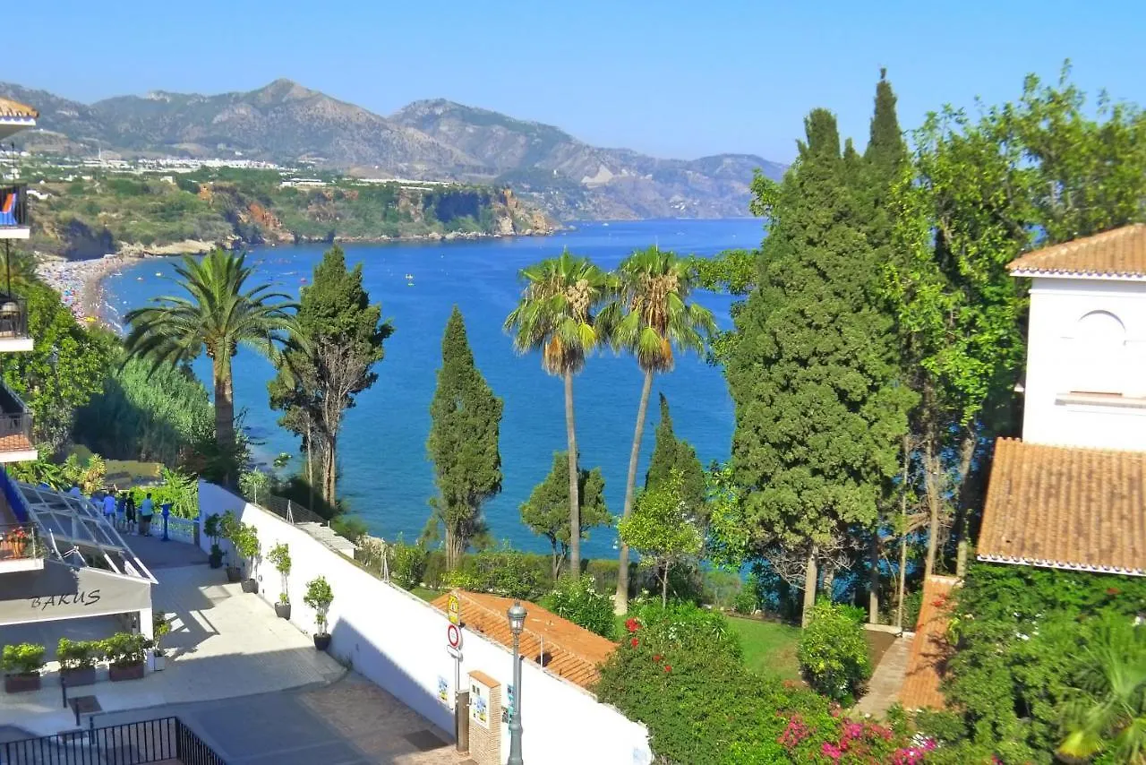 Carabeo 99 - Sleeps 4 Apartment Nerja
